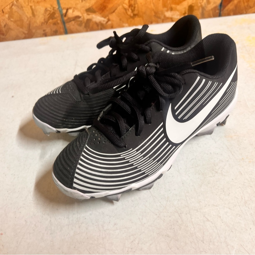 6 1/2 Nike cleats